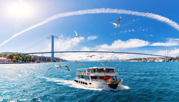 ISTANBUL BOSPHORUS TOUR AND THE MODERIN SIDE